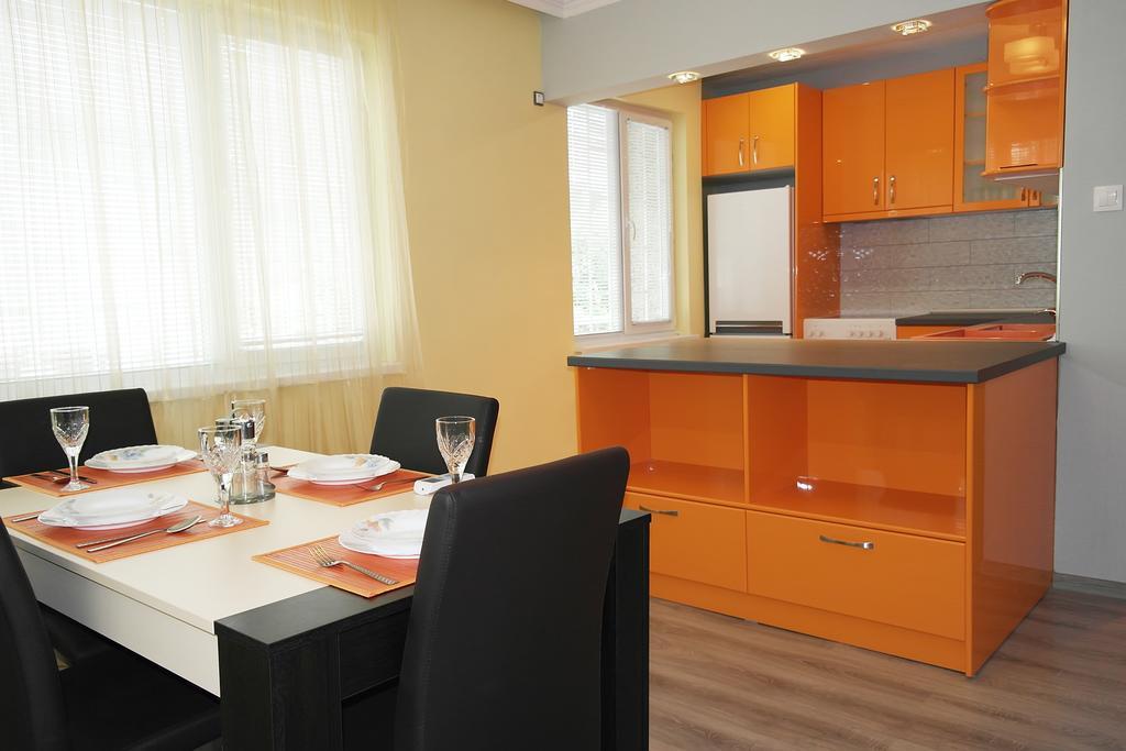 Water House Apartment ชูเมน ภายนอก รูปภาพ